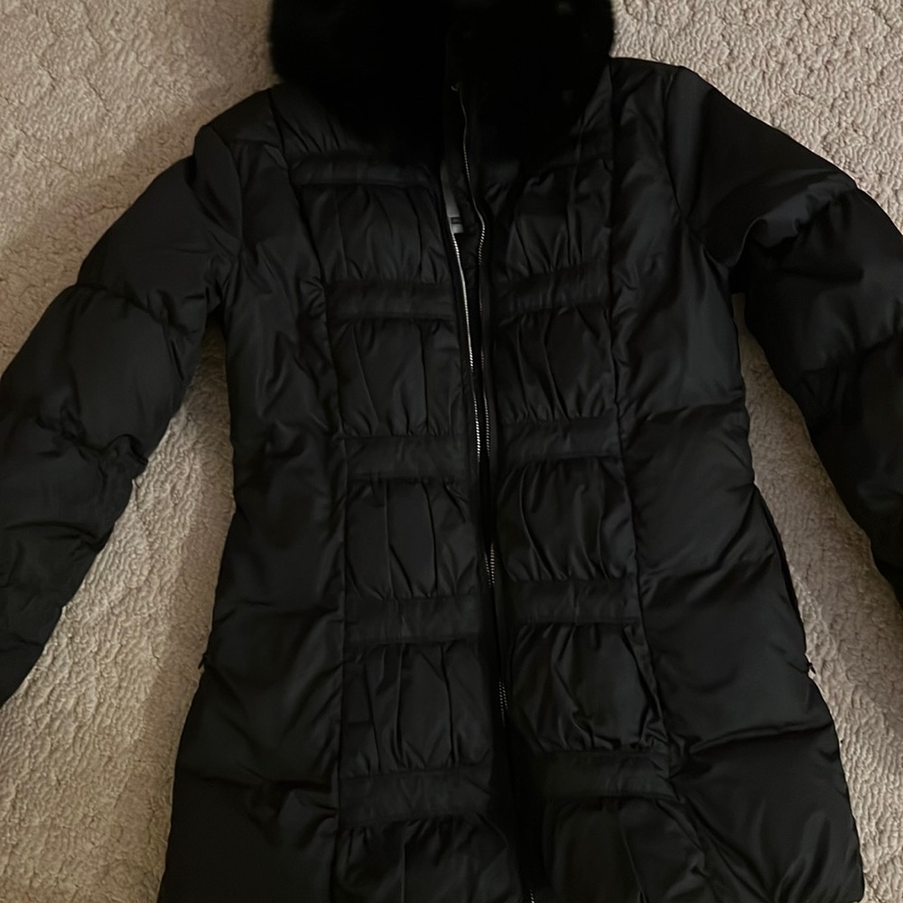 Poshmark beautiful winter jacket with detachable black fur around neck